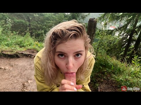 ❤️ Jente svelger cum etter en offentlig blowjob - Eva Elfi ☑ Porno hos oss ❤